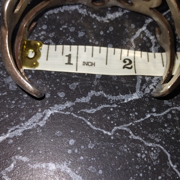 Authentic Sandcast Navajo cuff with genuine turquoise! Vintage/Antique - Picture 14 of 14